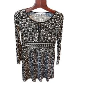Comfortable anti wrinkle Max studio like new dress size M